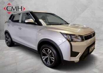 2023 Mahindra XUV300 W4 Petrol SE