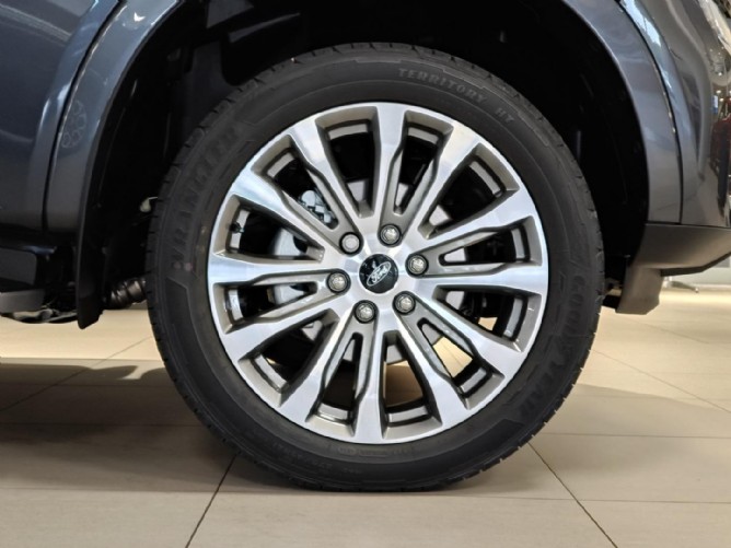 2025 Ford Everest 3.0D V6 Platinum AWD Auto - Image 5