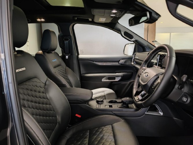 2025 Ford Everest 3.0D V6 Platinum AWD Auto - Image 6