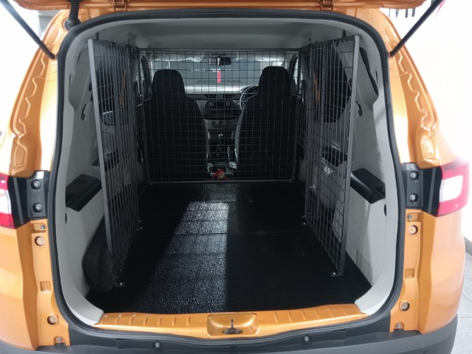 2024 Renault Triber 1.0 Express Panel Van - Image 5