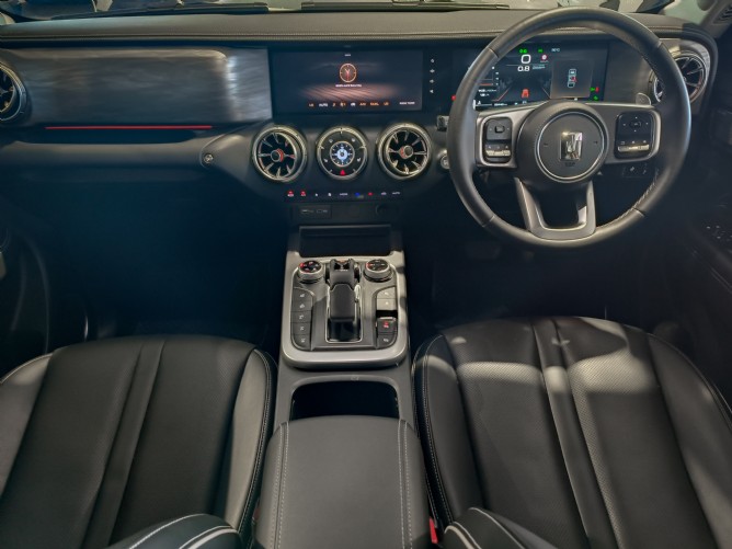 2024 GWM Tank 300 2.0T Ultra Luxury 4X4 Auto - Image 5