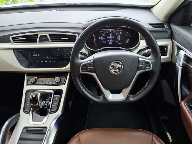 2023 Proton X70 1.5T Premium - Image 4