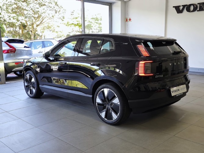 2025 Volvo EX30 Ultra Plus Twin Motor Performance - Image 4