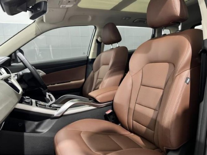 2025 Proton X70 1.5T Premium - Image 6