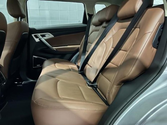 2025 Proton X70 1.5T Premium - Image 7