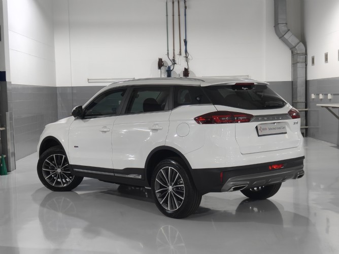 2025 Proton X70 1.5T Premium - Image 4