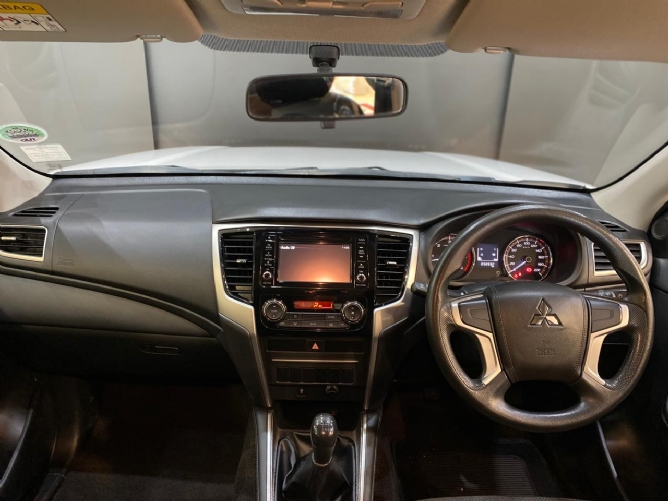 2024 Mitsubishi Triton 2.4 GL Double Cab - Image 7