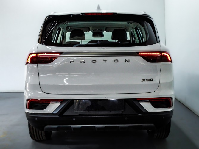 2025 Proton X90 1.5 Premium (MHEV) - Image 4