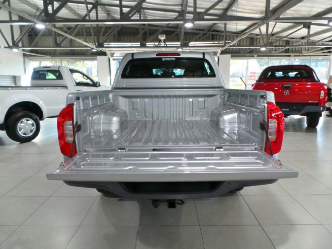 2025 Foton Tunland G7 2.0T Double Cab 4x2 TL Auto - Image 5