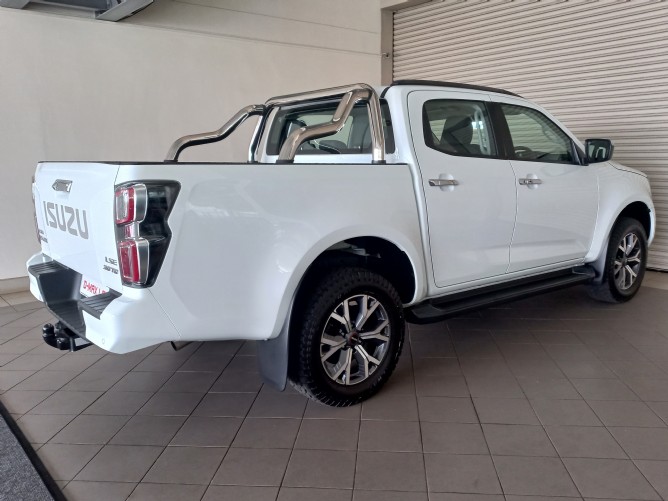 2025 Isuzu D-Max 3.0 Ddi LSE Double Cab Auto - Image 4