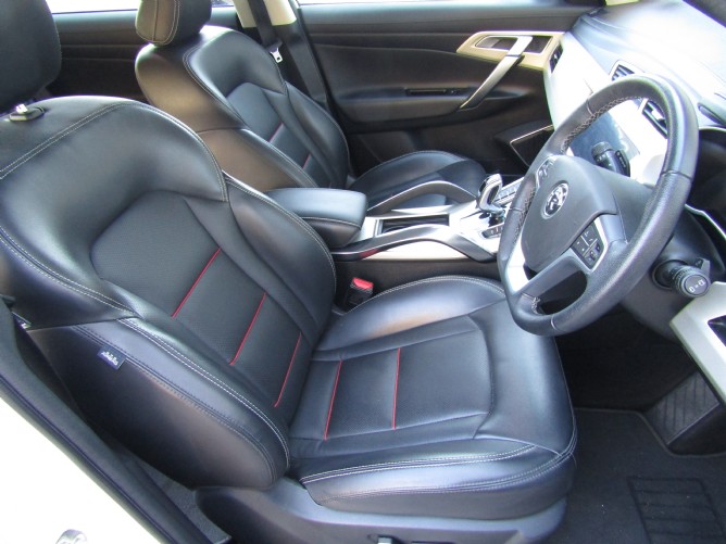 2022 Proton X70 1.5T Executive AWD - Image 7