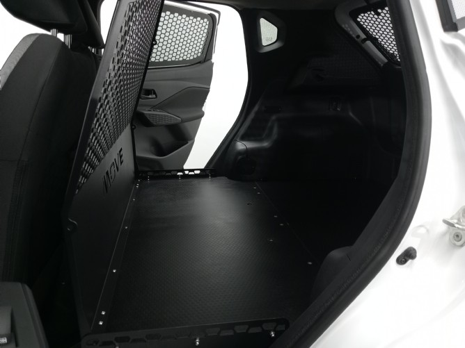 2025 Nissan Magnite Move 1.0 Visia Panel Van - Image 6