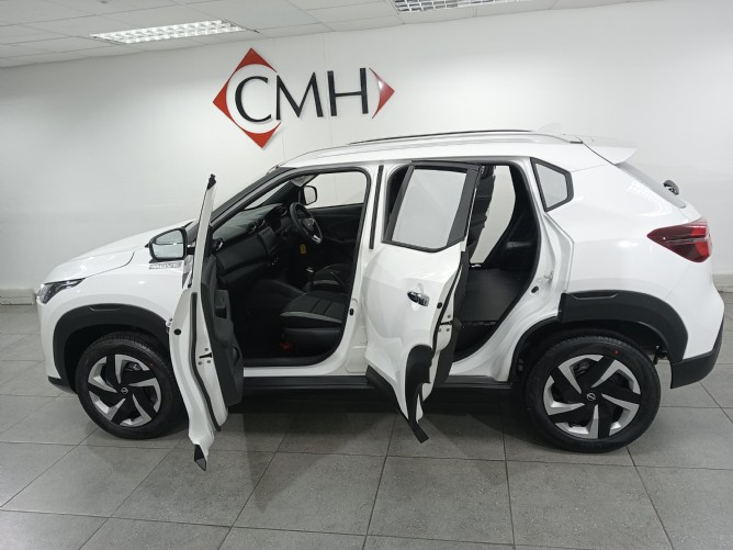 2025 Nissan Magnite Move 1.0 Visia Panel Van - Image 7