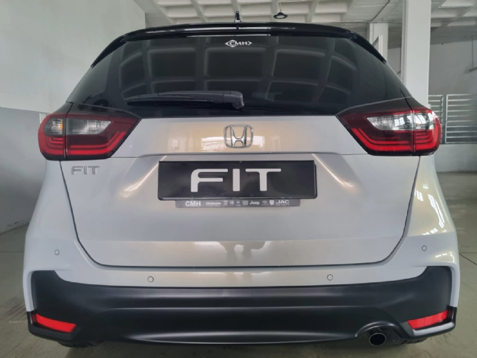 2025 Honda FIT 1.5 Comfort CVT - Image 4