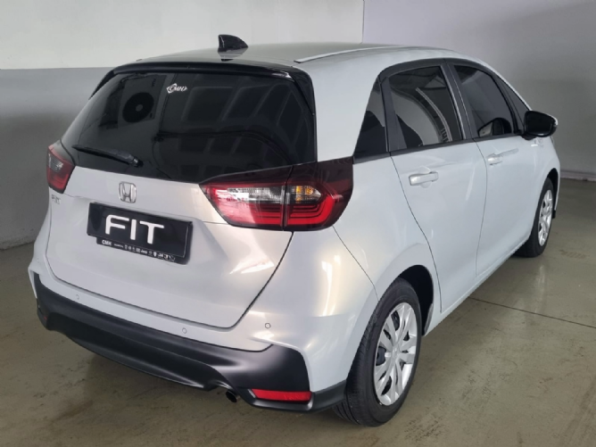 2025 Honda FIT 1.5 Comfort CVT - Image 2