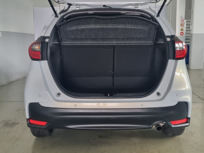 2025 Honda FIT 1.5 Comfort CVT - Image 5