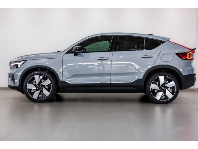 2025 Volvo C40 Recharge Twin Motor Ultimate - Image 6