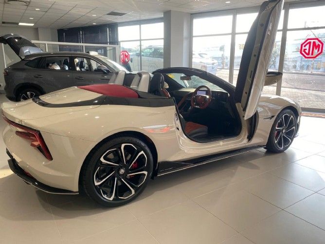 2025 MG Cyberster Luxury AWD - Image 4