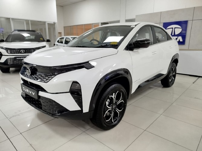 2025 Tata CURVV 1.2T Creative DCA - Image 4
