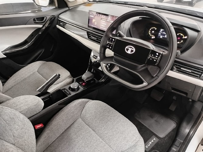 2025 Tata CURVV 1.2T Creative DCA - Image 6