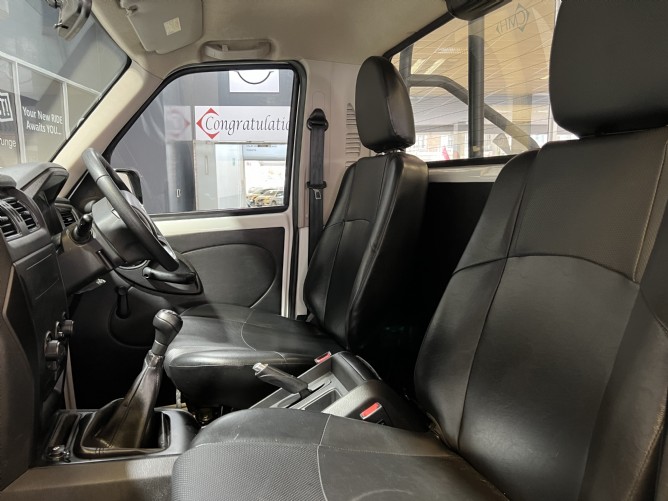 2025 Mahindra Pik Up 2.2 mHawk SC 4x2 S4 - Image 7