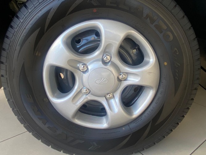 2025 Mahindra Pik Up 2.2 mHawk SC 4x2 S4 - Image 4