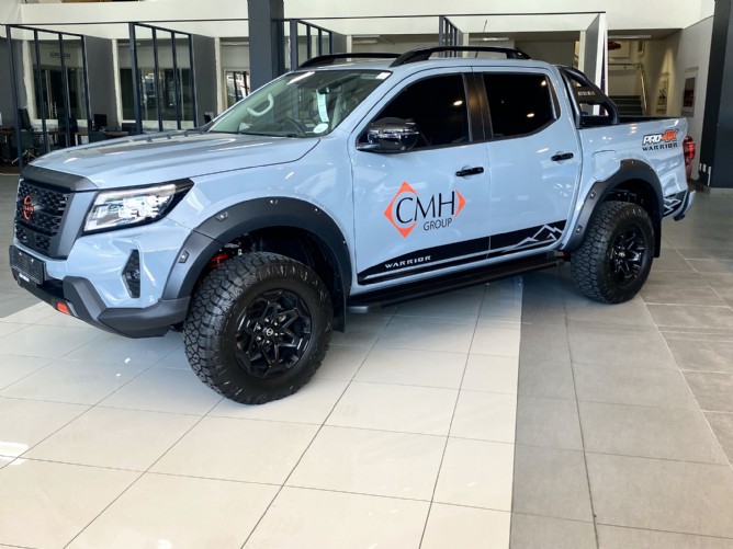 2025 Nissan Navara 2.5D Pro-4x Warrior 4x4 Auto Double Cab - Image 2
