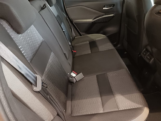 2025 Nissan Magnite 1.0T Acenta - Image 6