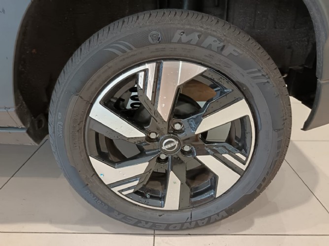 2025 Nissan Magnite 1.0T Acenta - Image 7