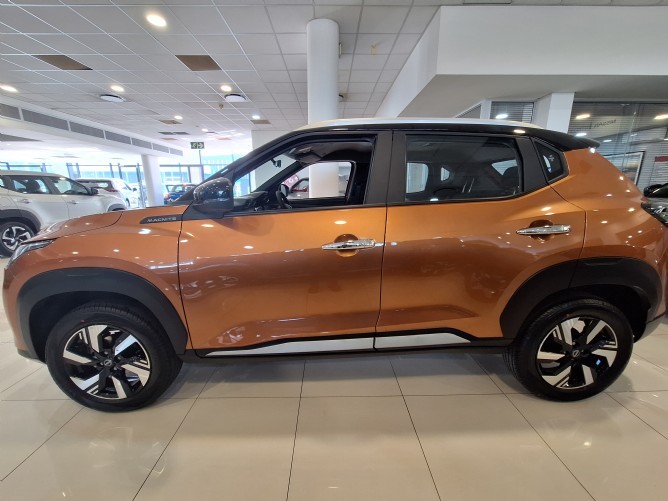 2025 Nissan Magnite 1.0T Acenta - Image 2