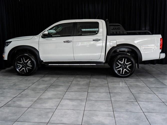 2025 JAC T8 2.0CTi Lux Double Cab - Image 6