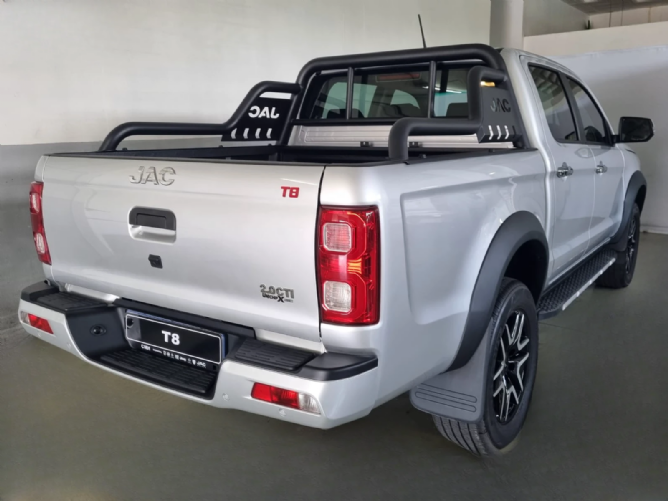 2025 JAC T8 2.0CTi Lux Double Cab - Image 3