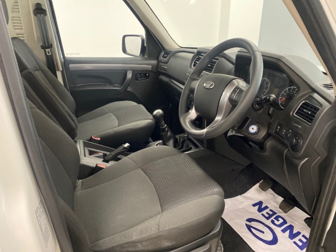 2025 Mahindra Pik Up 2.2 mHawk SC 4x2 S6 - Image 4