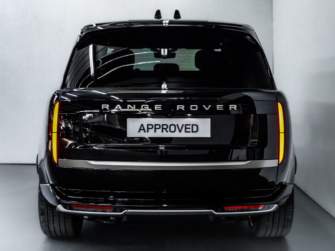 2025 Land Rover Range Rover 4.4 HSE (P530) - Image 6