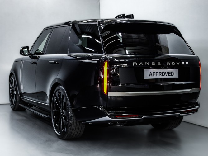2025 Land Rover Range Rover 4.4 HSE (P530) - Image 7