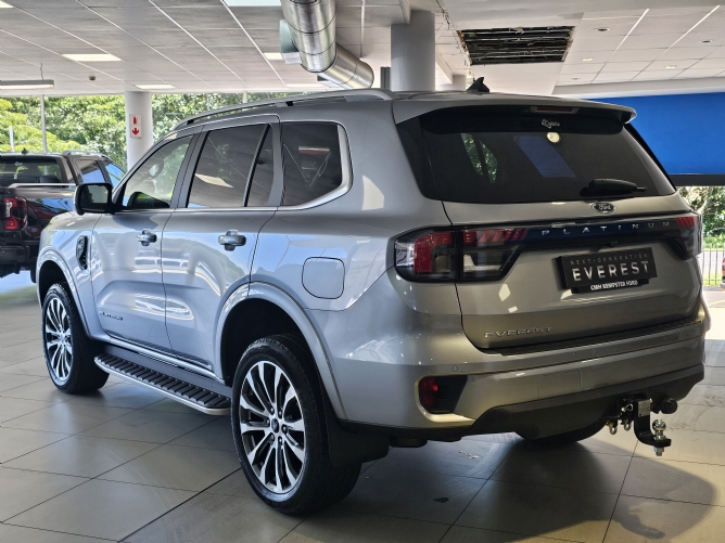 2025 Ford Everest 3.0L V6 PLATINUM 4WD 10AT - Image 6