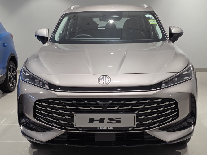 2025 MG HS 2.0T Luxury Auto - Image 2