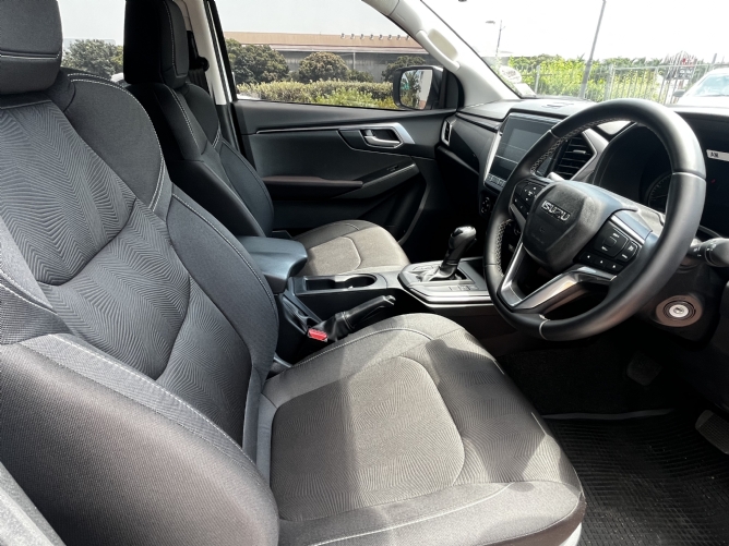 2026 Isuzu D-Max 1.9 Ddi HR LS Auto Double Cab - Image 7