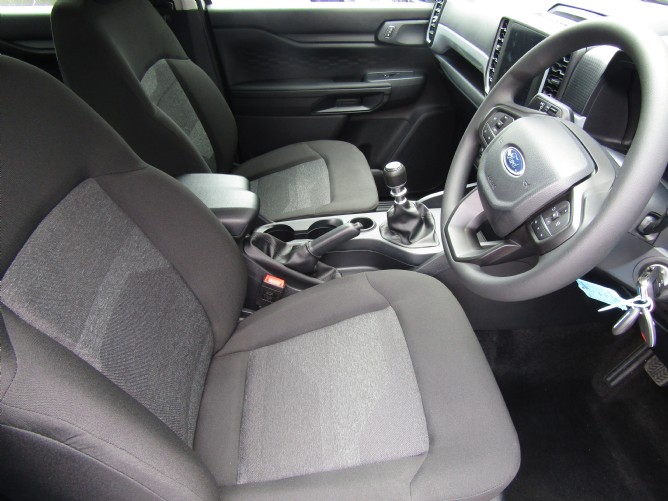 2025 Ford Ranger 2.0D XL Double Cab 4X2 6MT - Image 7