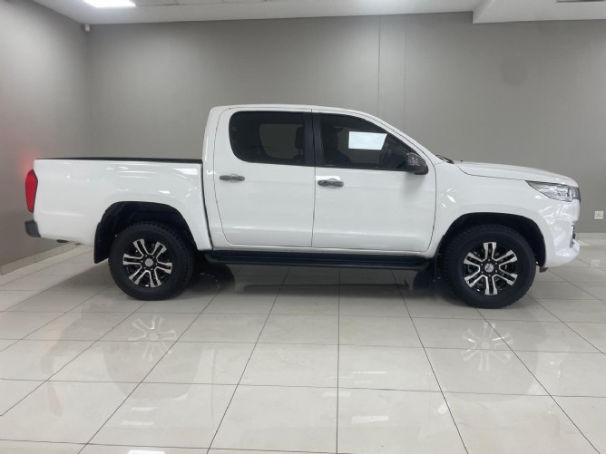 2025 Foton Tunland G7 2.0T Double Cab 4x2 TLX Auto - Image 2