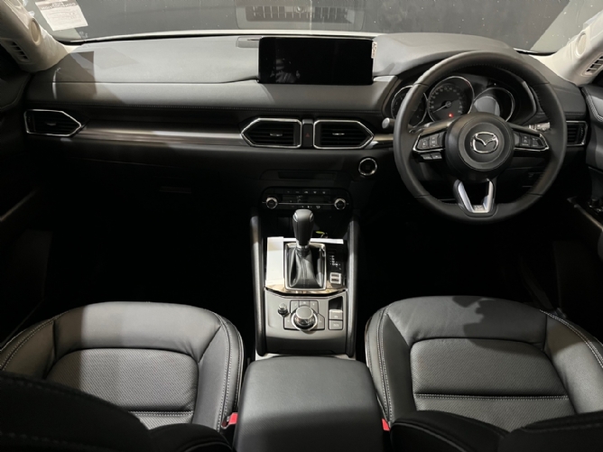 2026 Mazda CX-5 2.0 Dynamic Auto - Image 5