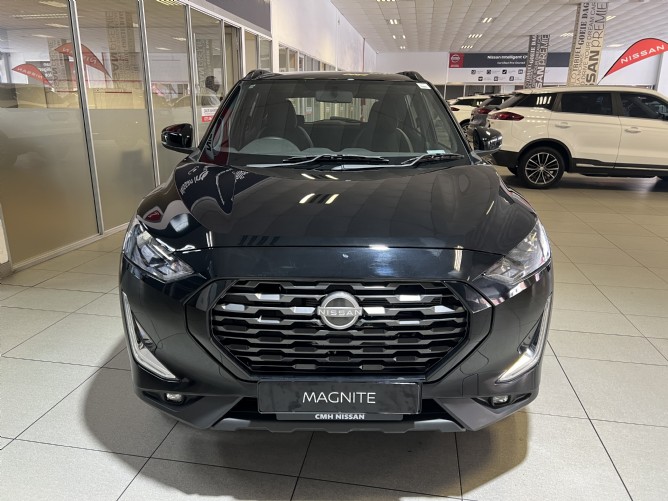2025 Nissan Magnite 1.0T SV KURO MT - Image 3