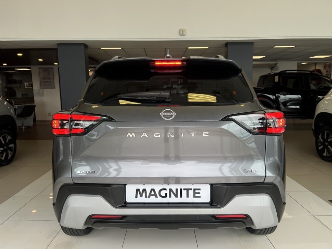 2025 Nissan Magnite 1.0 Acenta AMT - Image 4
