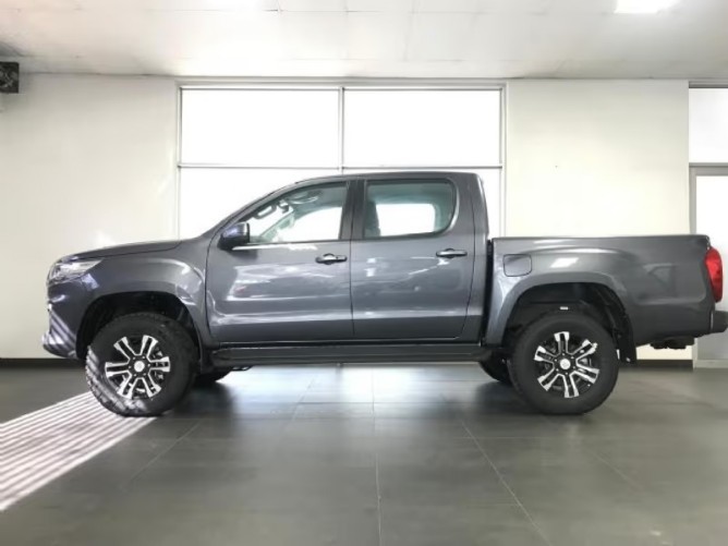 2025 Foton Tunland G7 2.0T Double Cab 4x2 TLX Auto - Image 4