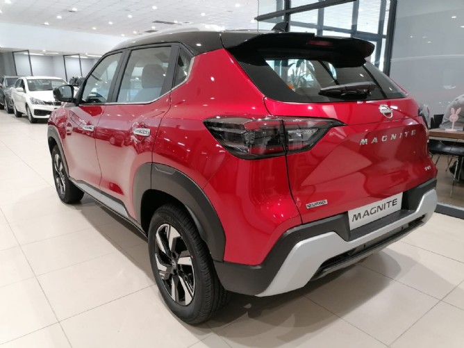 2025 Nissan Magnite 1.0T Acenta Plus CVT - Image 3
