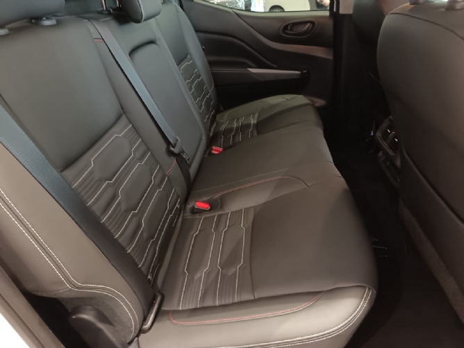2026 Nissan Navara 2.5D Pro-4x Warrior 4x4 Auto Double Cab - Image 7