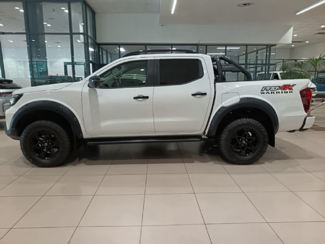 2026 Nissan Navara 2.5D Pro-4x Warrior 4x4 Auto Double Cab - Image 2