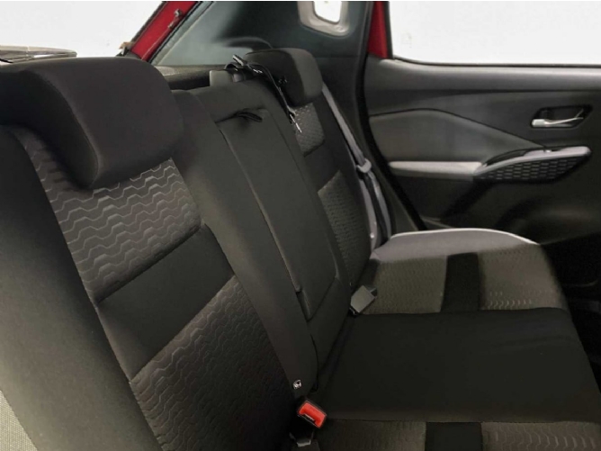 2025 Nissan Magnite 1.0T Acenta CVT - Image 6