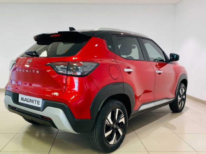 2025 Nissan Magnite 1.0T Acenta CVT - Image 3