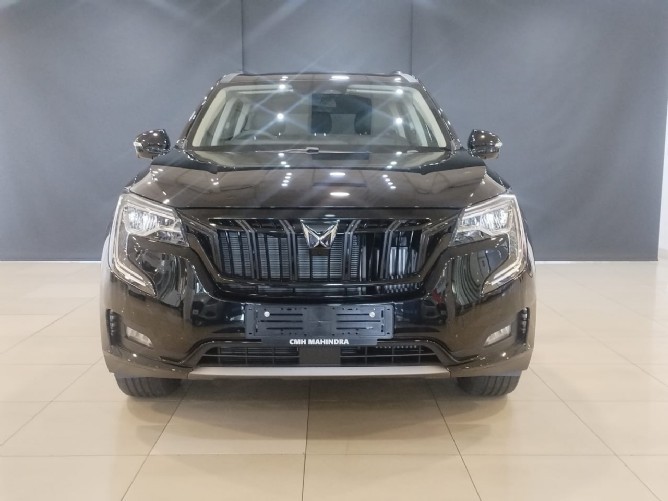 2025 Mahindra XUV700 2.0 AX7 Auto BE (7 Seat) - Image 4